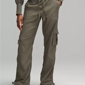 Lululemon Dance Studio Relaxed-Fit Mid-Rise Cargo Army Green